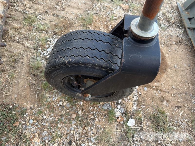 ALITE PR720FL 72 in Skid Steer Power Rake Vaalutid ja kaarutid