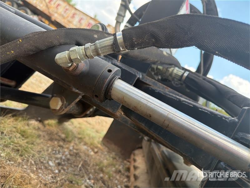 ALITE PR720FL 72 in Skid Steer Power Rake Vaalutid ja kaarutid