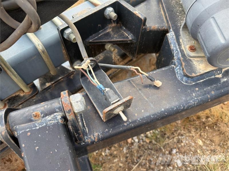 ALITE PR720FL 72 in Skid Steer Power Rake Vaalutid ja kaarutid