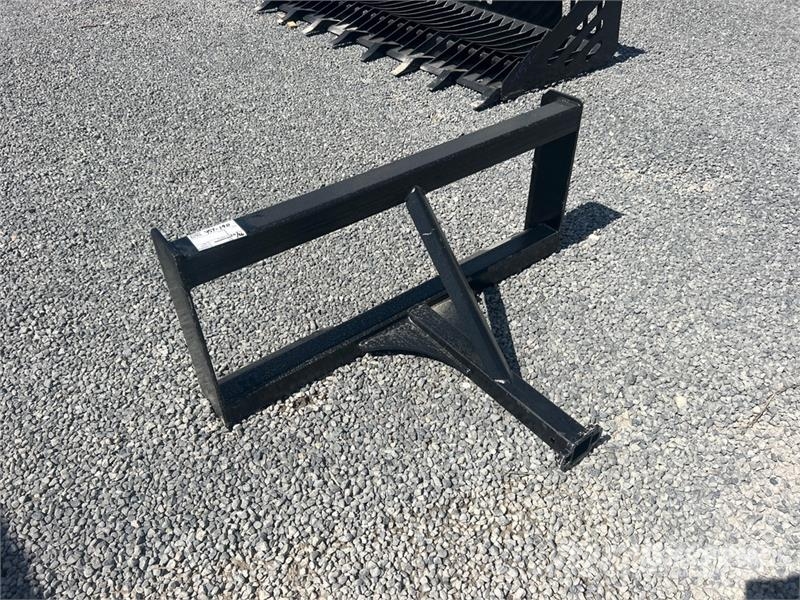 All-Star 2 in Skid Steer Hitch Receiver (Unused) 快速連結器