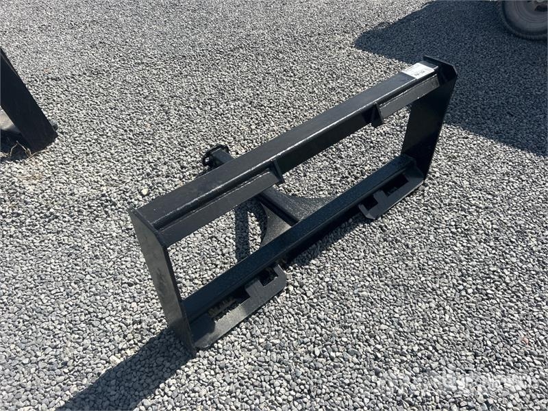 All-Star 2 in Skid Steer Hitch Receiver (Unused) 快速連結器