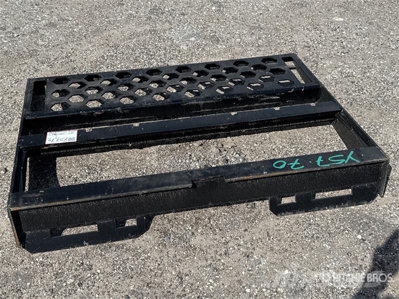 All-Star 46 in Skid Steer Fork Frame (Unused) Šakės