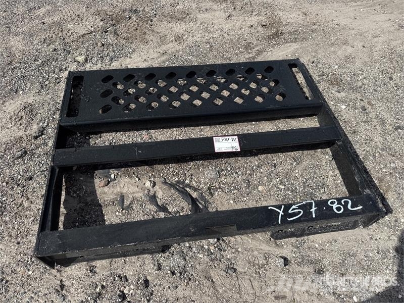 All-Star 46 in Skid Steer Fork Frame (Unused) Tõstekahvlid