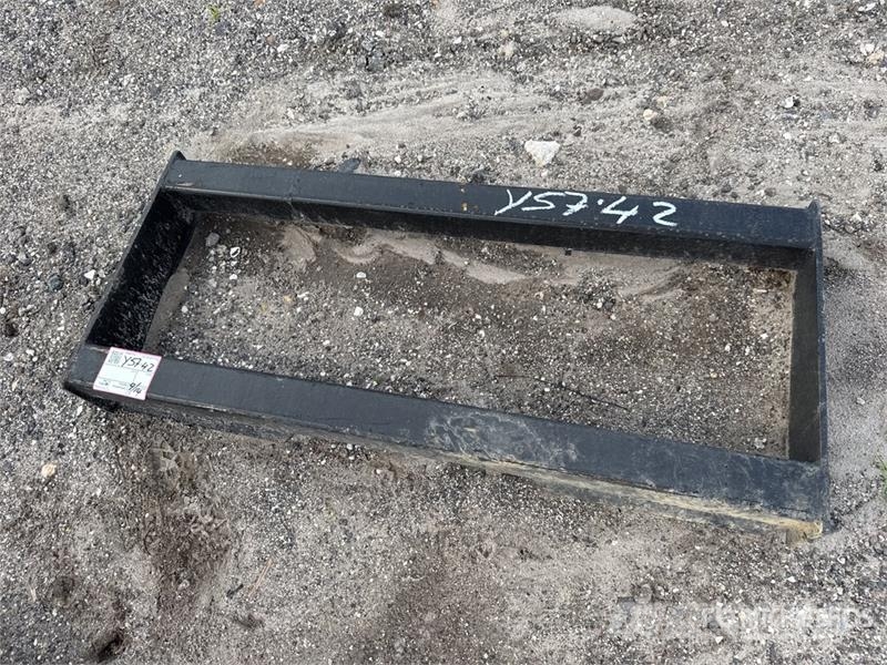 All-Star 46 in Skid Steer Attachment Mounting Plat Muud osad