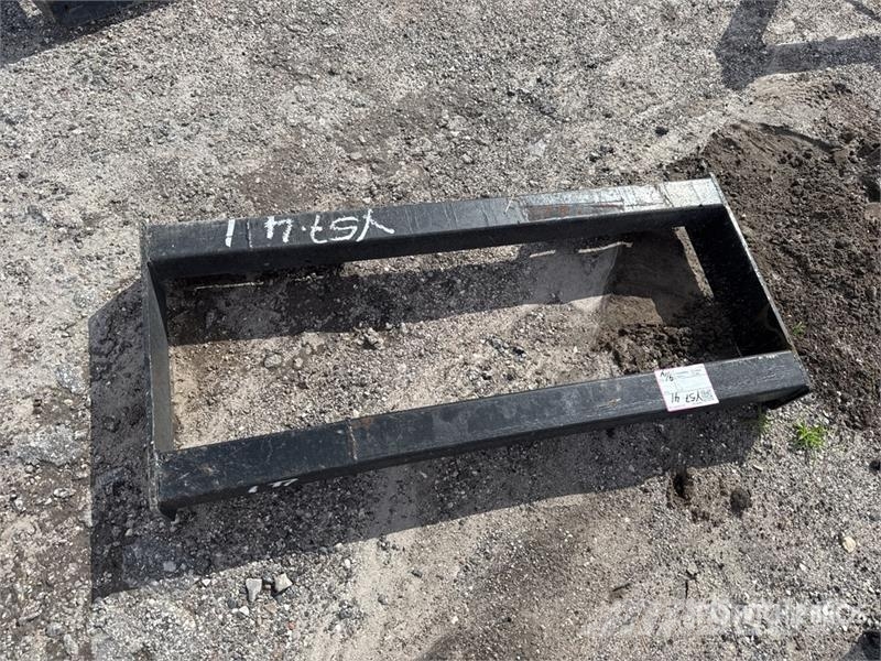 All-Star 46 in Skid Steer Attachment Mounting Plat Компоненты строительной техники
