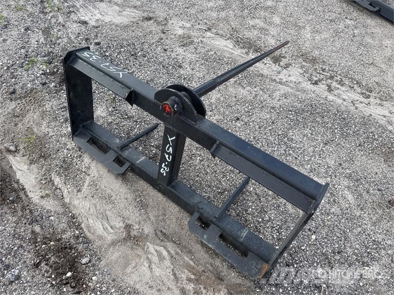 All-Star 46 in Skid Steer Bale Spear (Unused) Компоненты строительной техники
