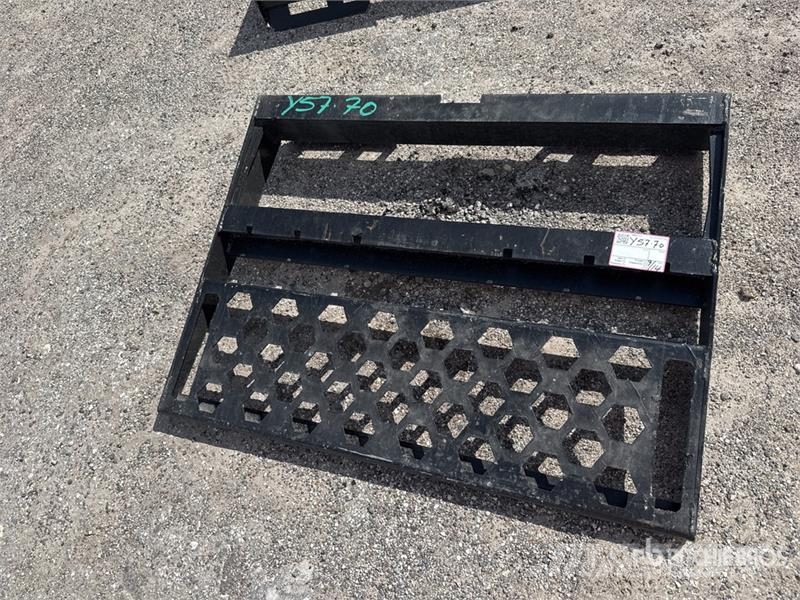 All-Star 46 in Skid Steer Fork Frame (Unused) Šakės