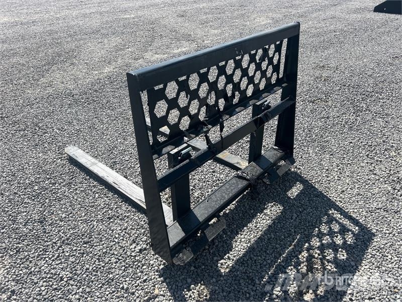 All-Star 48 in Skid Steer Forks (Unused) Vilice