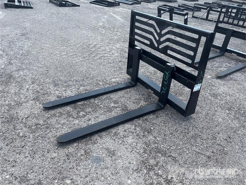  All-Star 48 in Skid Steer Forks (Unused) 지게차