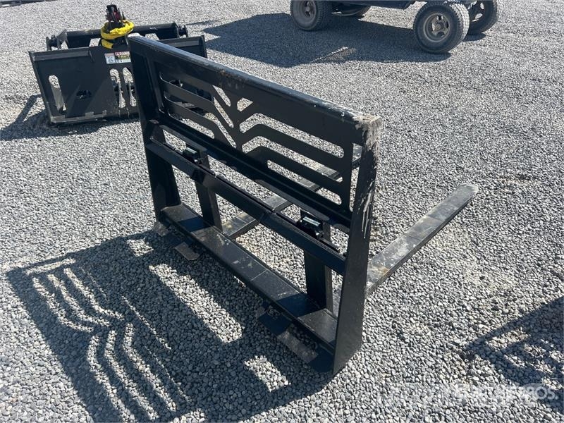 All-Star 48 in Skid Steer Forks (Unused) Vilice