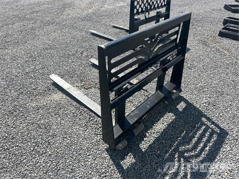 All-Star 48 in Skid Steer Forks (Unused) Vilice