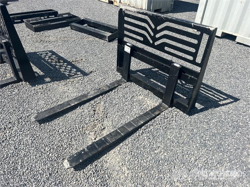 All-Star 48 in Skid Steer Forks (Unused) Vilice