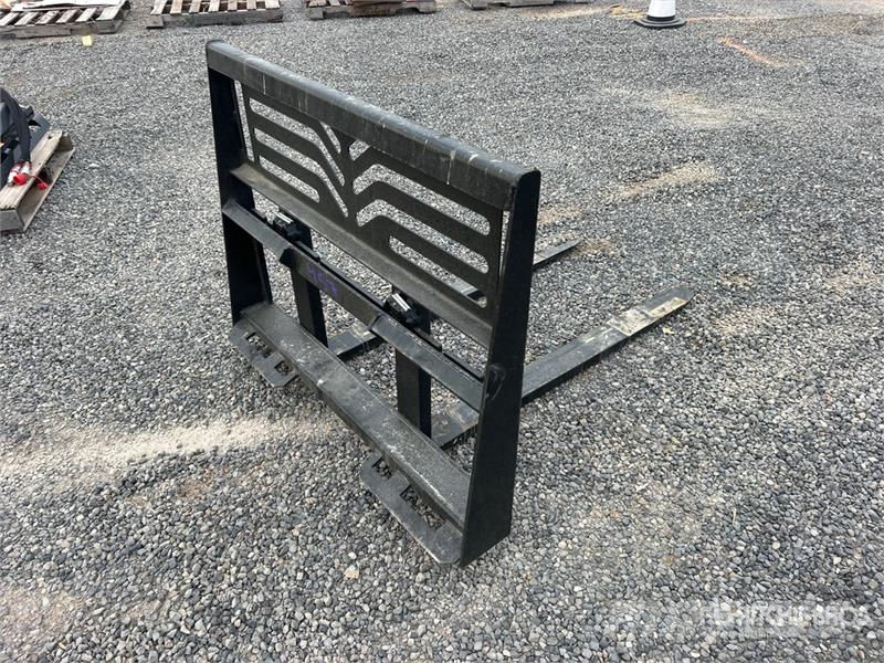 All-Star 48 in Skid Steer Forks (Unused) Garfos