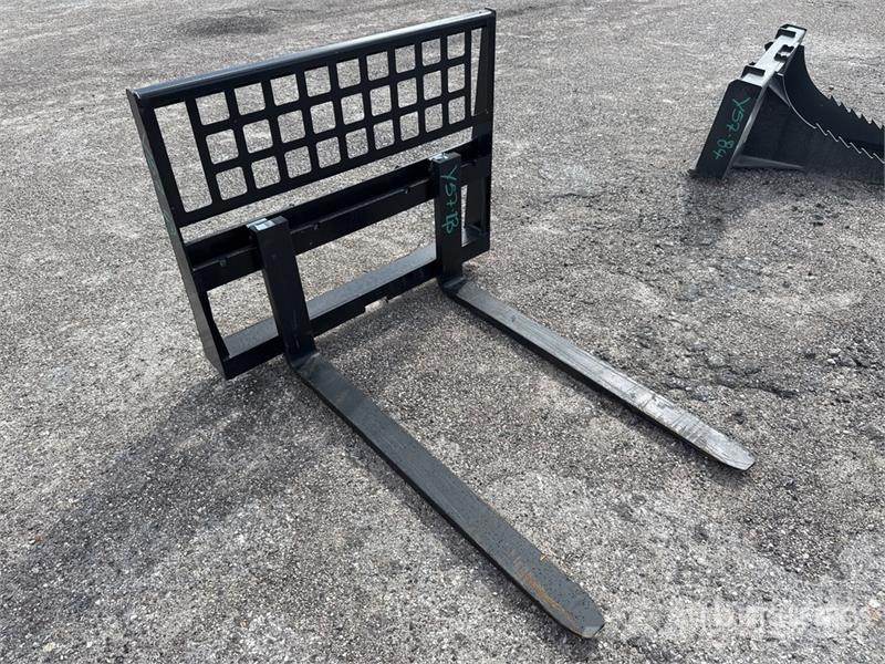  All-Star 48 in Skid Steer Forks (Unused) Паллетные вилы для фронтальных погрузчиков