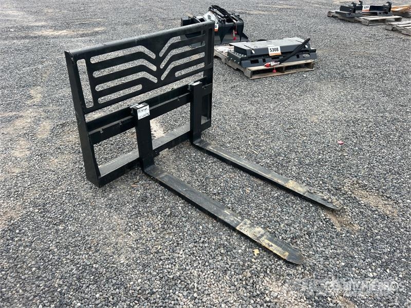 All-Star 48 in Skid Steer Forks (Unused) Garfos