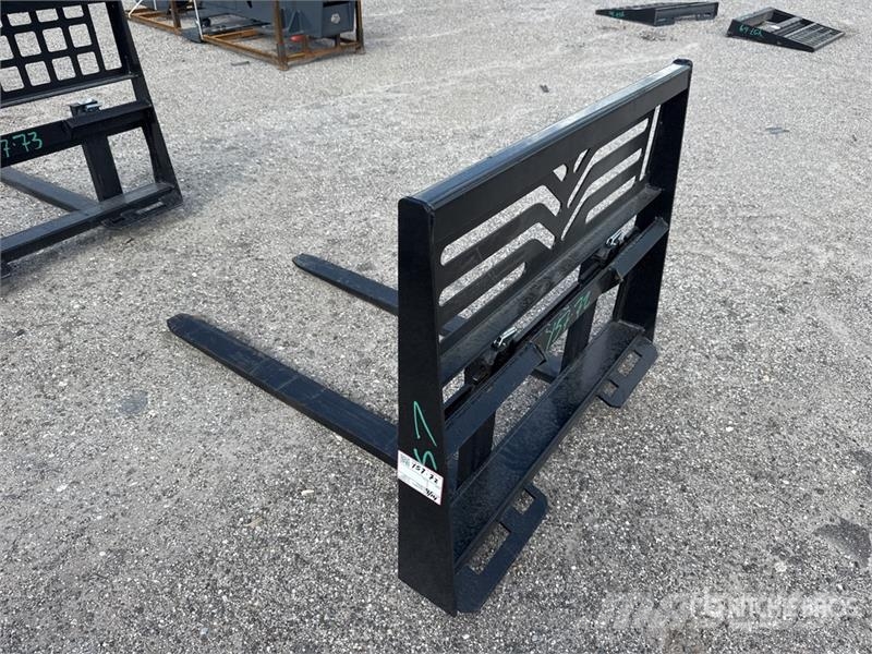 All-Star 48 in Skid Steer Forks (Unused) Паллетные вилы для фронтальных погрузчиков