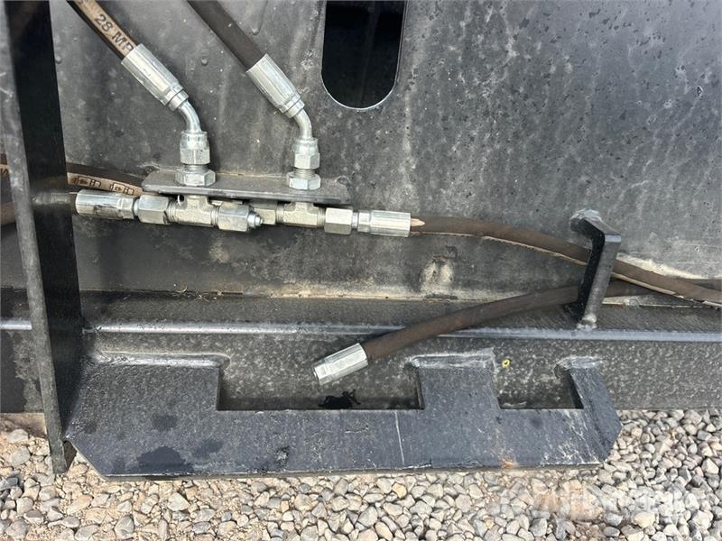 All-Star 68 in Skid Steer Root Rake مكابس وميبسات التبن