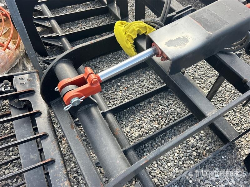  All-Star 72 in Root Skid Steer Grapple (Unused) 兩爪吊夾