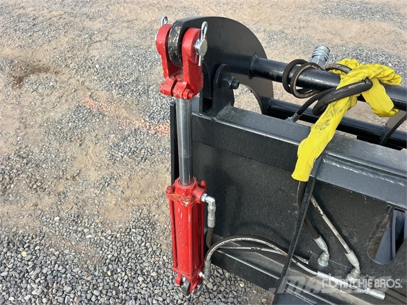 All-Star 72 in Skid Steer Root Rake (Unused) 耙與翻草機