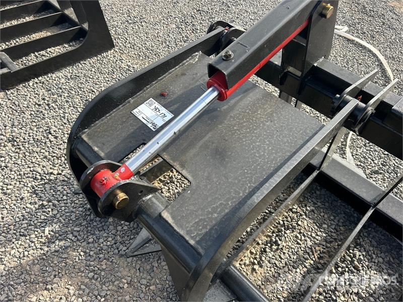All-Star 72 in Skid Steer Grapple (Unused) Grabeži