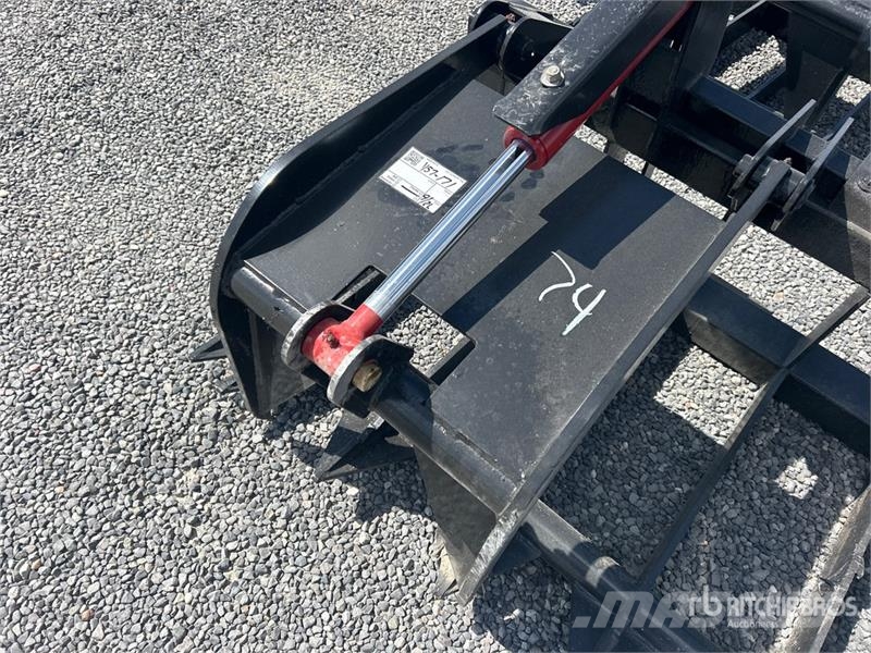 All-Star 74 in Heavy Duty Root Skid Steer Grapple Grijpers
