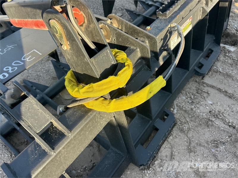 All Star 74 in Root Skid Steer Grapple Grabeži