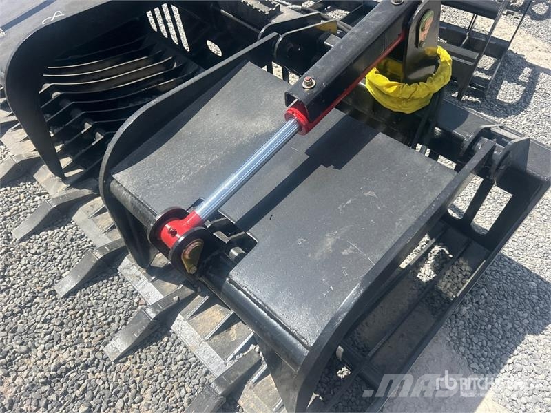 All-Star 80 in Heavy Duty Rock Skid Steer Grapple Grijpers