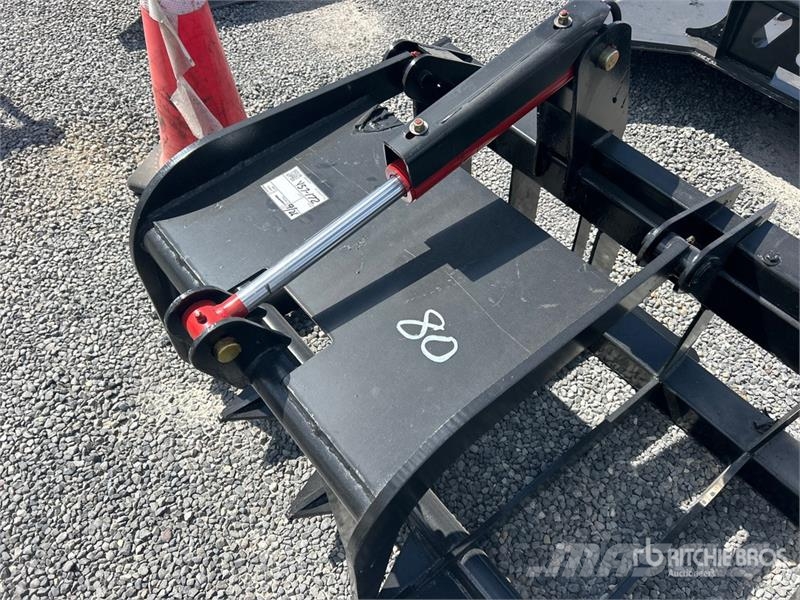 All-Star 80 in Heavy Duty Root Skid Steer Grapple Grijpers