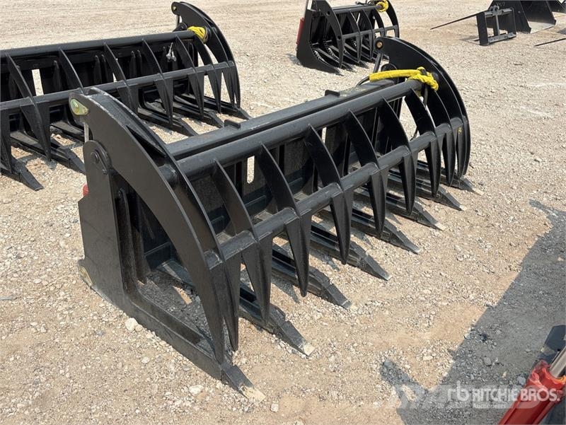 All-Star 84 in Skid Steer Root Rake (Unused) Ancinho virador