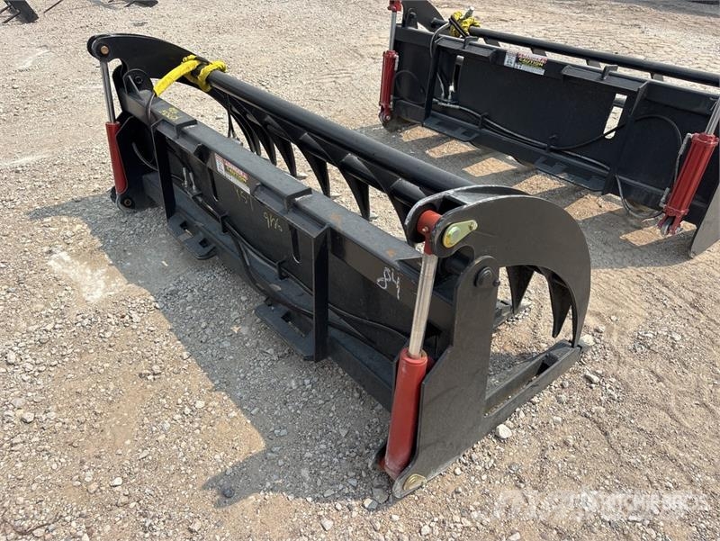All-Star 84 in Skid Steer Root Rake (Unused) Ancinho virador
