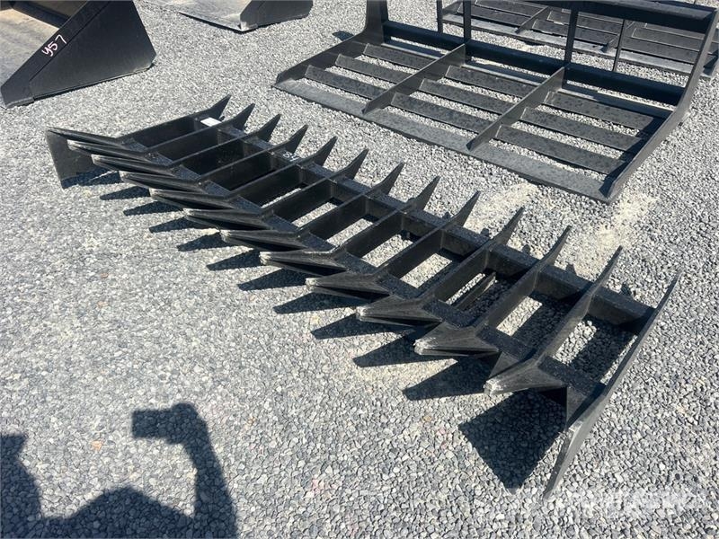 All-Star 84 in Skid Steer Root Rake (Unused) Ancinho virador