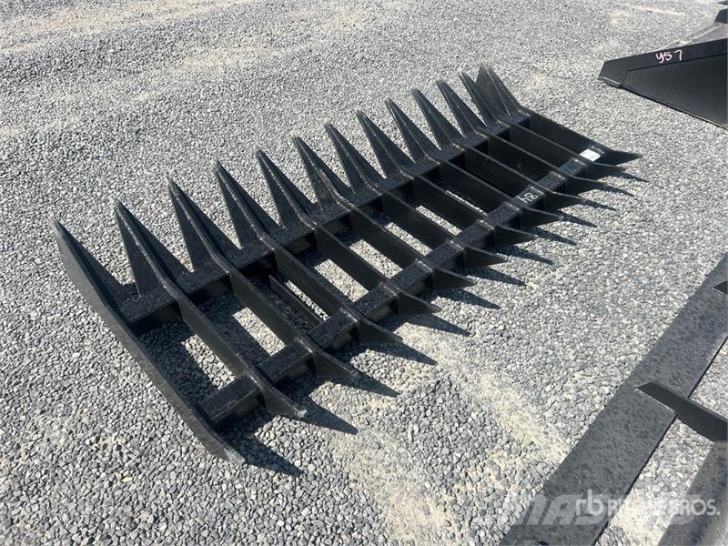 All-Star 84 in Skid Steer Root Rake (Unused) Ancinho virador
