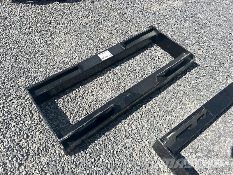 All-Star Skid Steer Attachment Mounting Plate (Unu Outros componentes