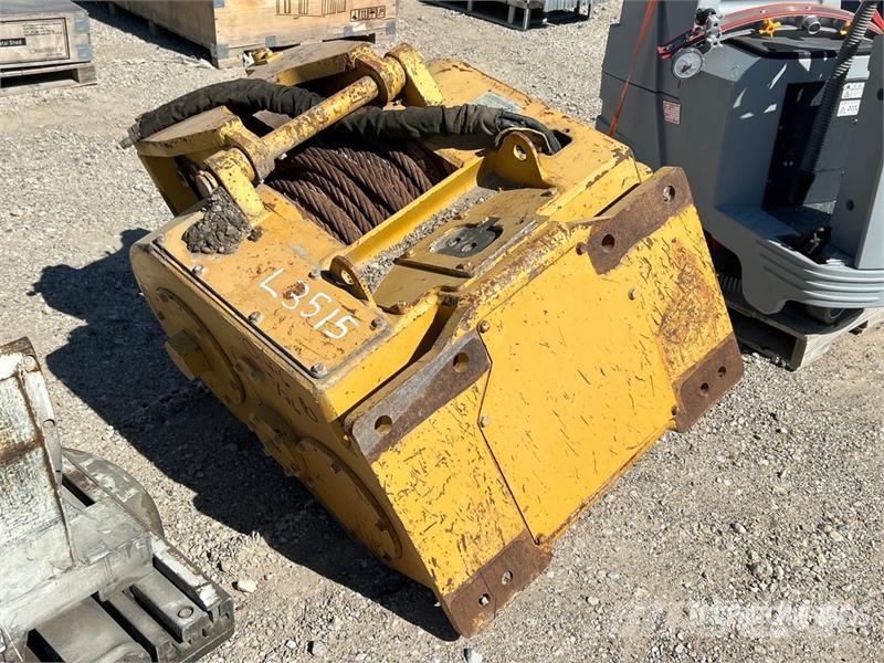 Allied H6H . Crawler Tractor Winch المصاعد والرافعات المادية