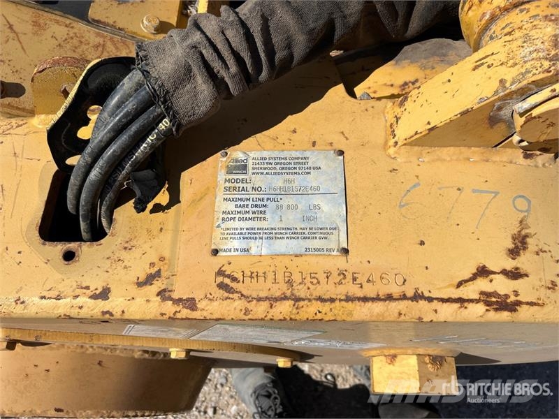 Allied H6H . Crawler Tractor Winch المصاعد والرافعات المادية