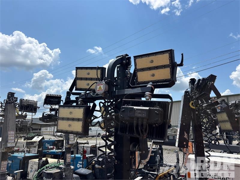 Allmand Night Lite GR Chain Light Tower Light towers