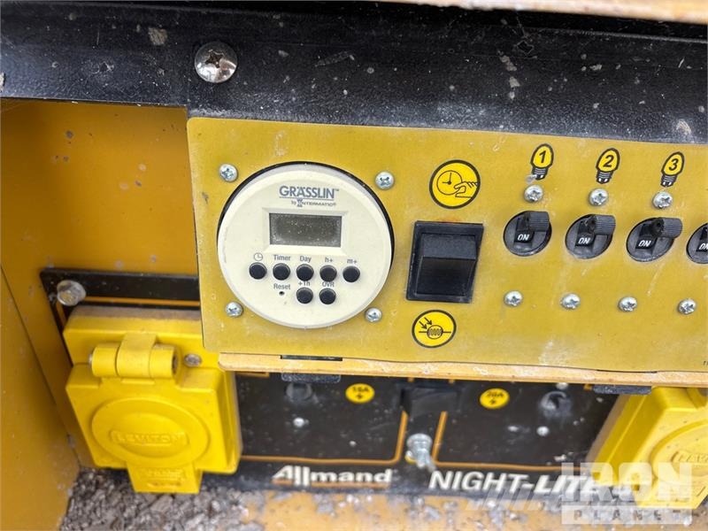Allmand Night-Lite GR Chain Light Tower Light towers