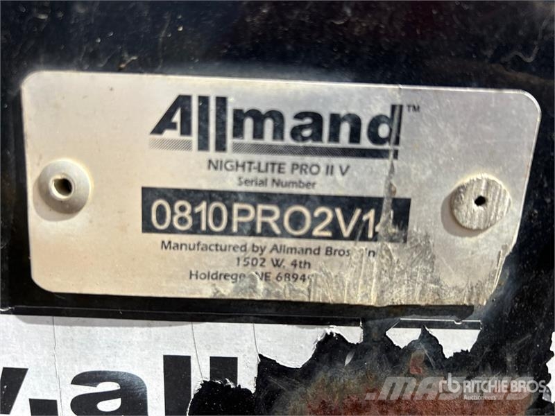 Allmand Night-Lite Pro II 조명타워