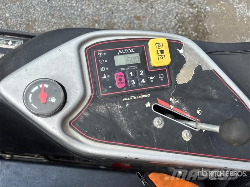  Altoz TRX766I Zero-Turn Lawn Mower ركوب الحشائش