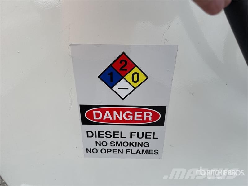 AM Tank 500 Diesel 500 gal Skid Mounted Steel Diesel  Kraftstoff- und Zusatzstoffbehälter