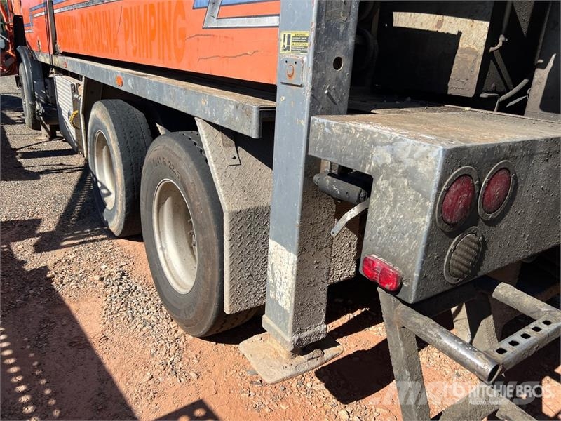 American LaFrance Condor 6x4 Concrete Pump Truck (Inoperable) Camiones hormigonera