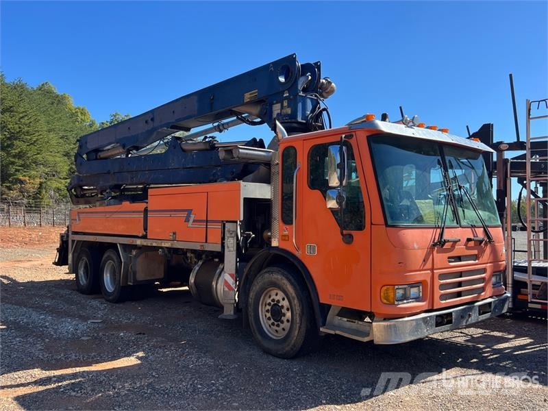 American LaFrance Condor 6x4 Concrete Pump Truck (Inoperable) Camiones hormigonera