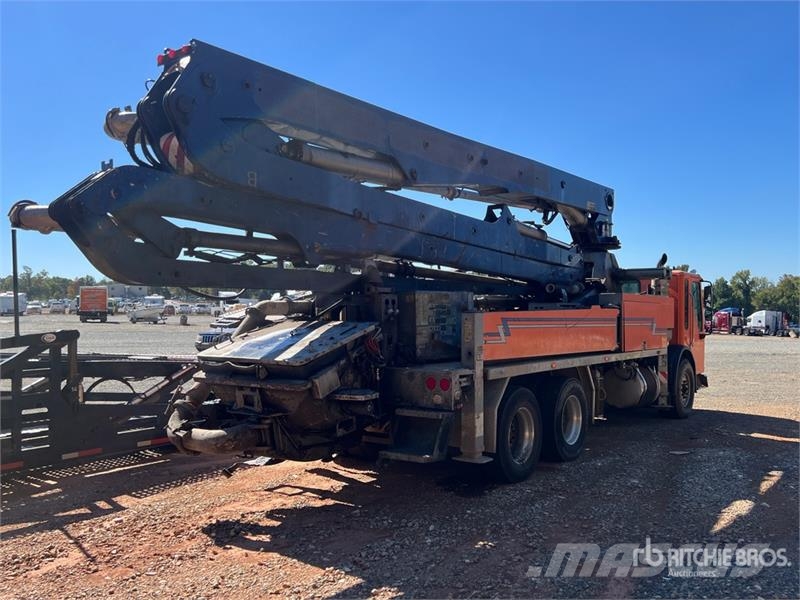 American LaFrance Condor 6x4 Concrete Pump Truck (Inoperable) Camiones hormigonera