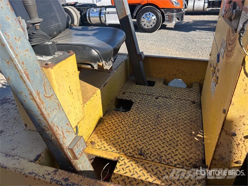 Anders 3436 Pneumatic Roller Pneimatiskie veltņi