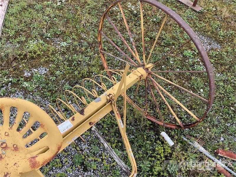 Antique Farm Equipment Rake Építőipar - Egyebek