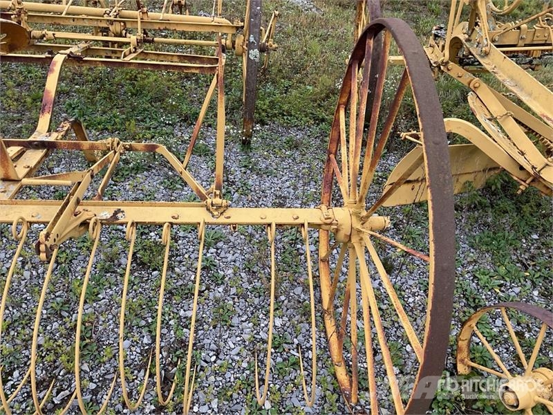Antique Farm Equipment Rake Építőipar - Egyebek