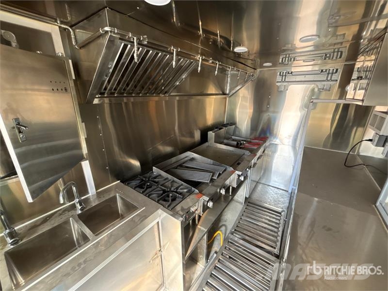  ARE -1 13 ft 2 in T/A Food Concession Trailer مقطورات أخرى