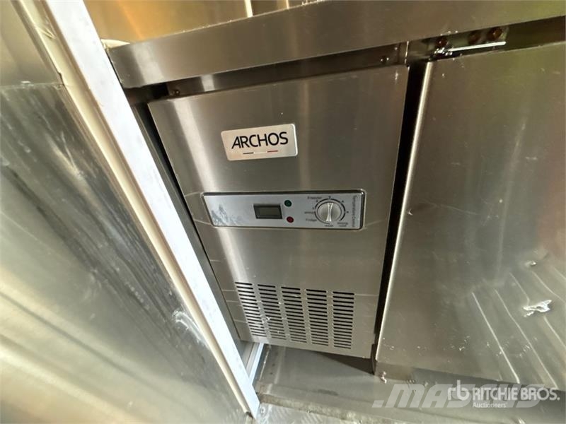  ARE -1 13 ft 2 in T/A Food Concession Trailer مقطورات أخرى