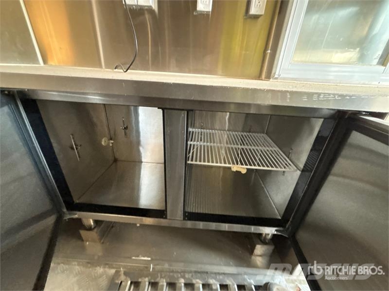  ARE -1 13 ft 2 in T/A Food Concession Trailer مقطورات أخرى