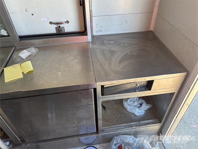 ARE 8 ft 1 in S/A Food Concession Trailer Citas piekabes